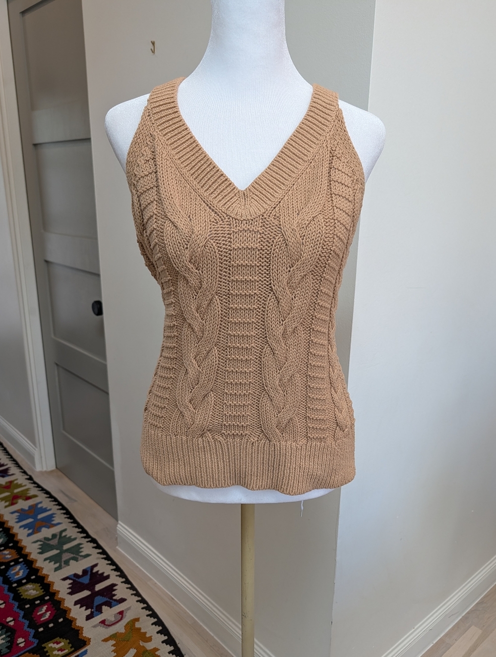 Banana Republic Camel Cable-Knit Sweater Tank XS